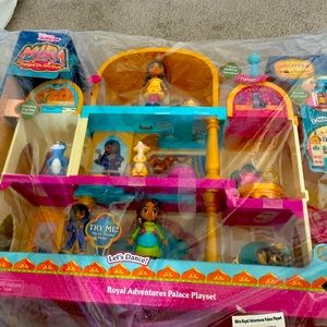 Disney junior mira playset